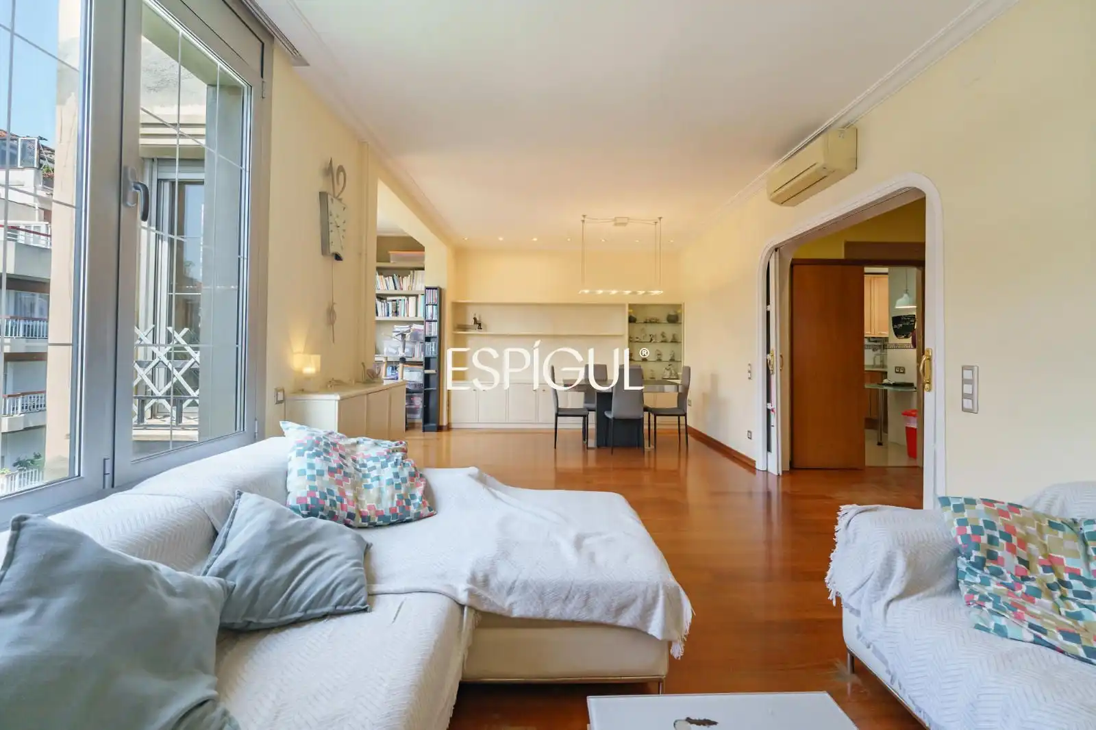 Sala de estar de Piso en venta en Barcelona con Aire acondicionado, Calefacción y Parquet