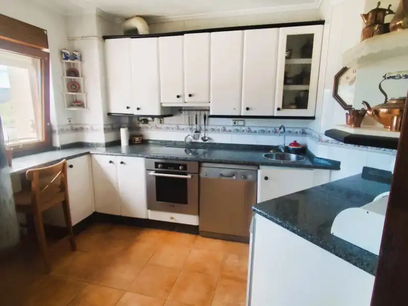 Küche von Wohnung zum Verkauf in Pravia mit Heizung, Abstellraum und Möbliert