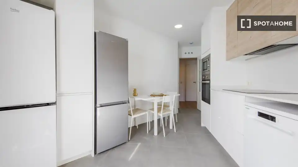 Cocina de Piso de alquiler en Madrid con Aire acondicionado, Calefacción y Amueblado