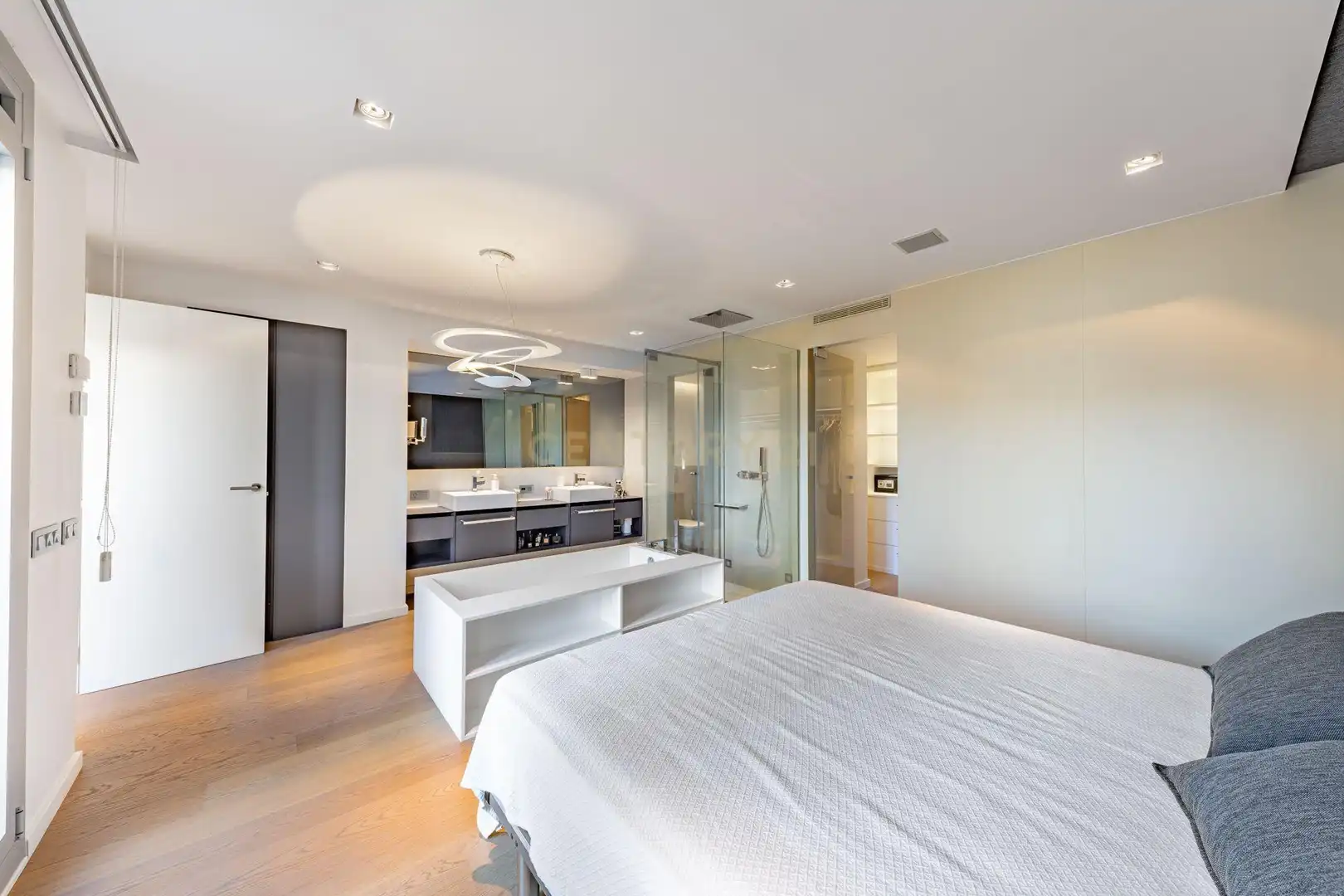 Bedroom of Apartments for rent in Barcelona  with Air Conditioner, Swimming Pool and Oven
