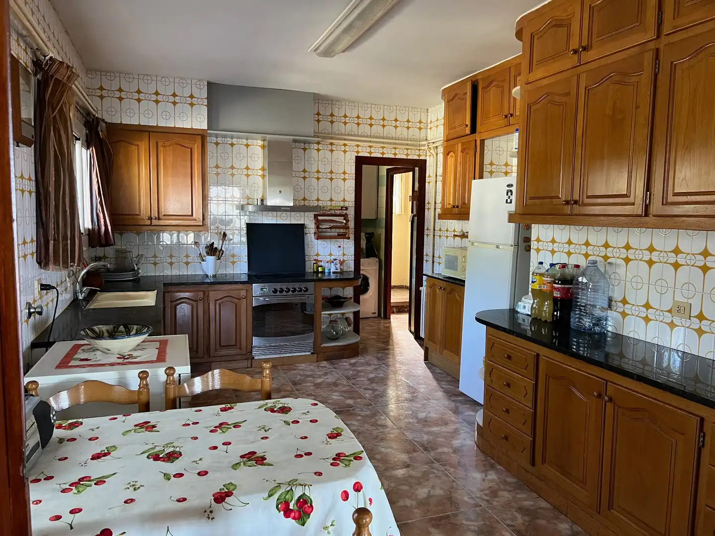 Cuina de Casa o xalet en venda en Mataró amb Aire condicionat, Jardí privat i Terrassa