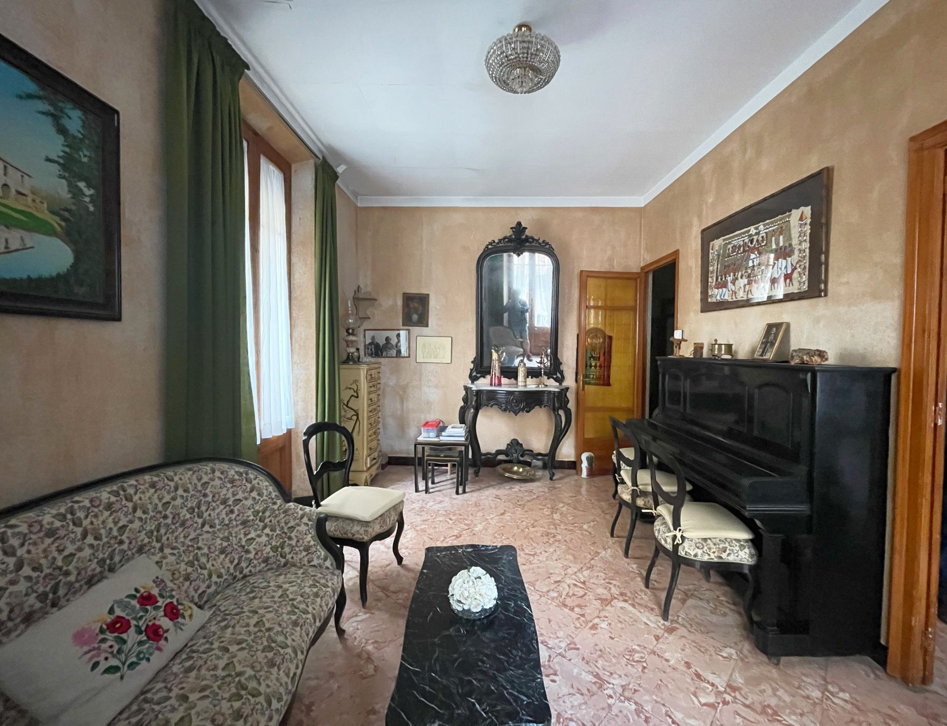 Sala de estar de Edificio en venta en Sant Feliu de Guíxols