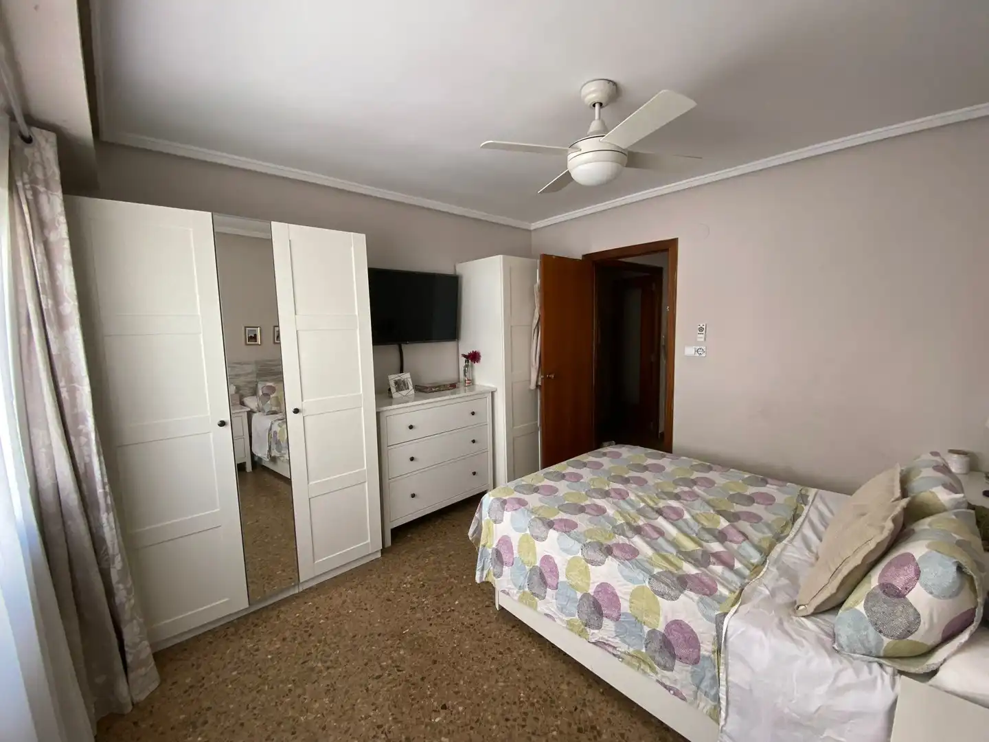 Dormitori de Apartament en venda en Valencia amb Moblat