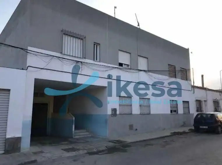 Außenansicht von Garage zum Verkauf in Níjar