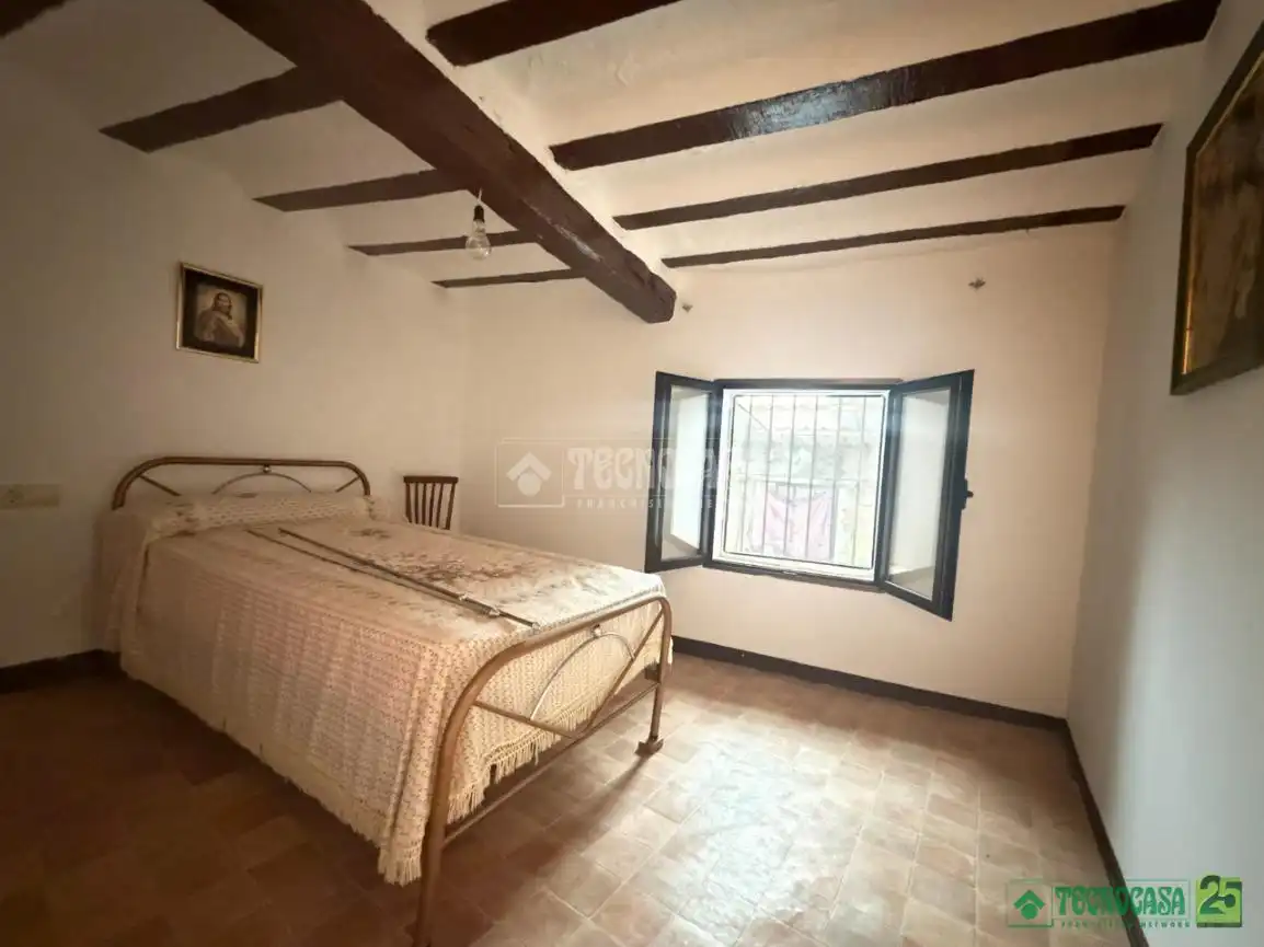 Habitación de Casa adosada en venta en Santa Cruz de la Zarza con Aire acondicionado y Terraza