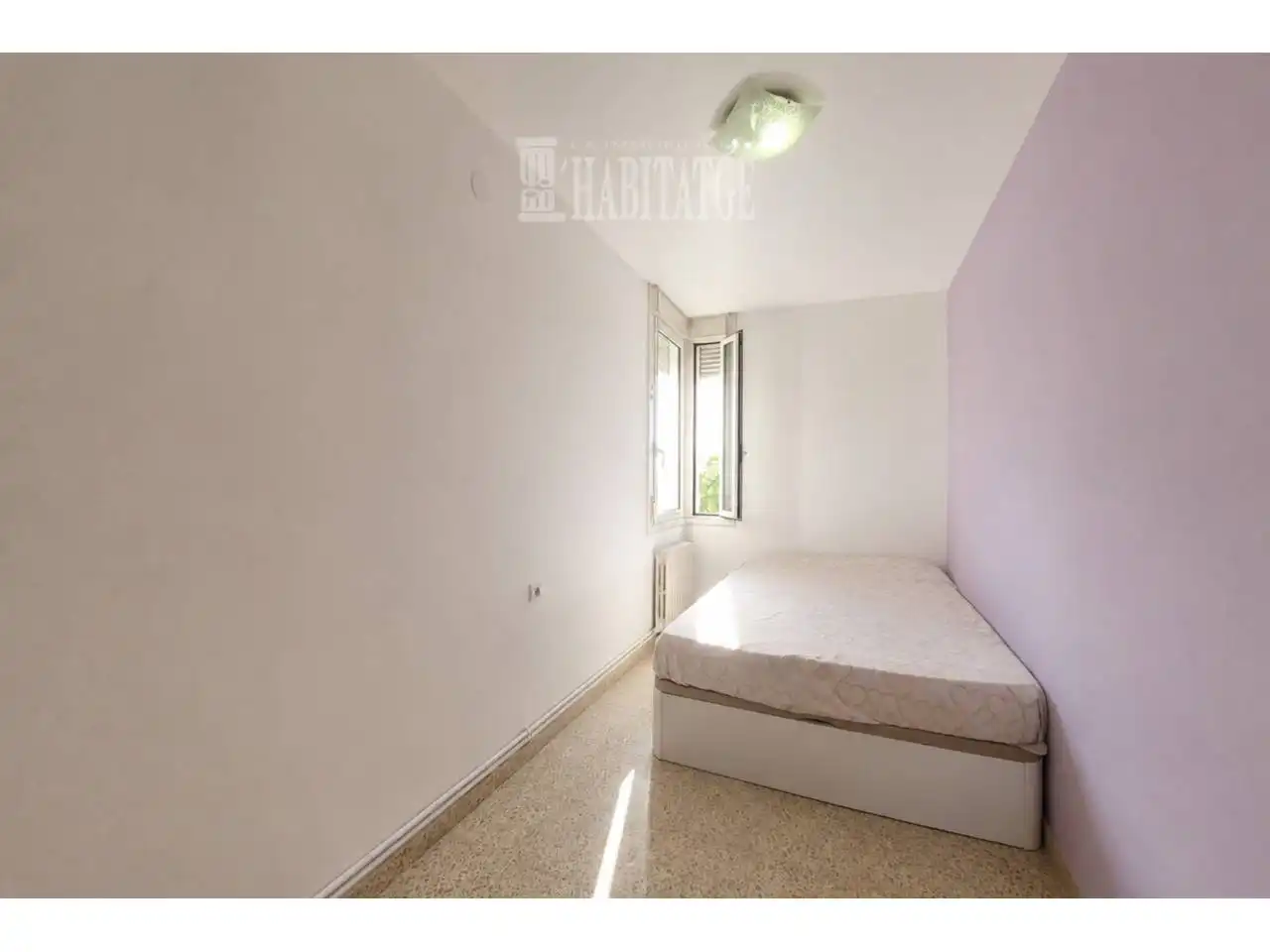 Habitación de Piso en venta en Vic con Calefacción y Balcón