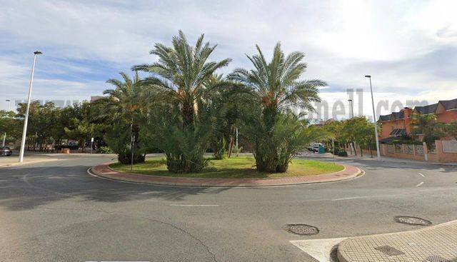 Local comercial en Alquiler en Ciutat Esportiva