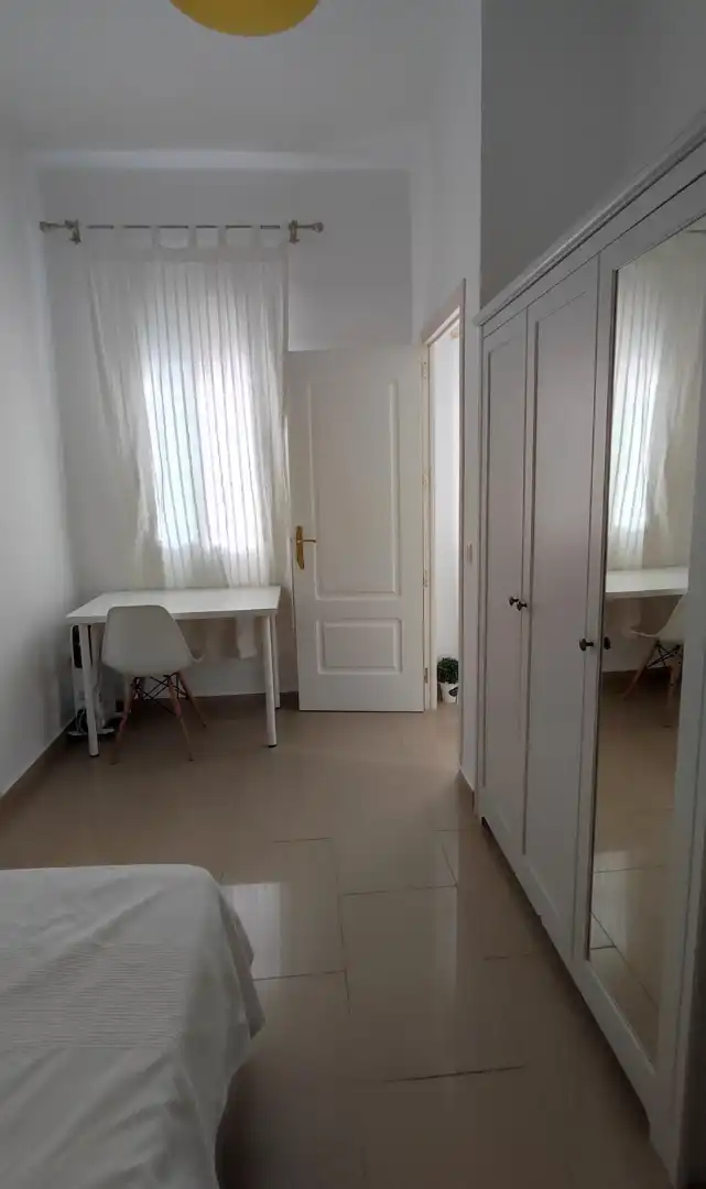 Piso de alquiler en Calle los Alderetes, Ciudad Jardín - Zoco