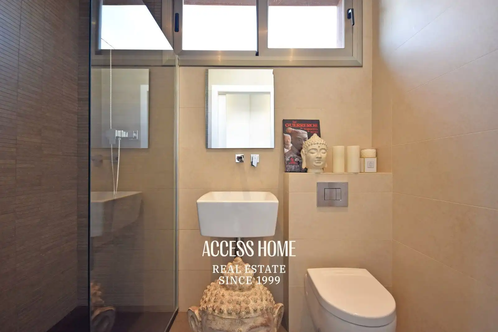 Baño de Casa o chalet de alquiler en Alella con Aire acondicionado, Calefacción y Terraza