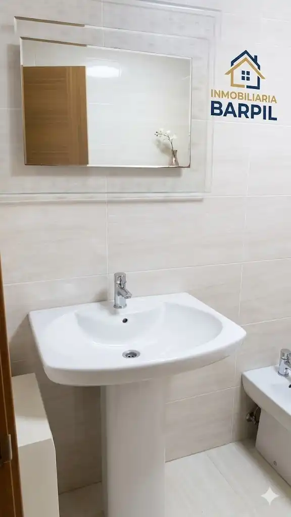 Bany de Apartament en venda en A Illa de Arousa  amb Calefacció, Jardí privat i Terrassa