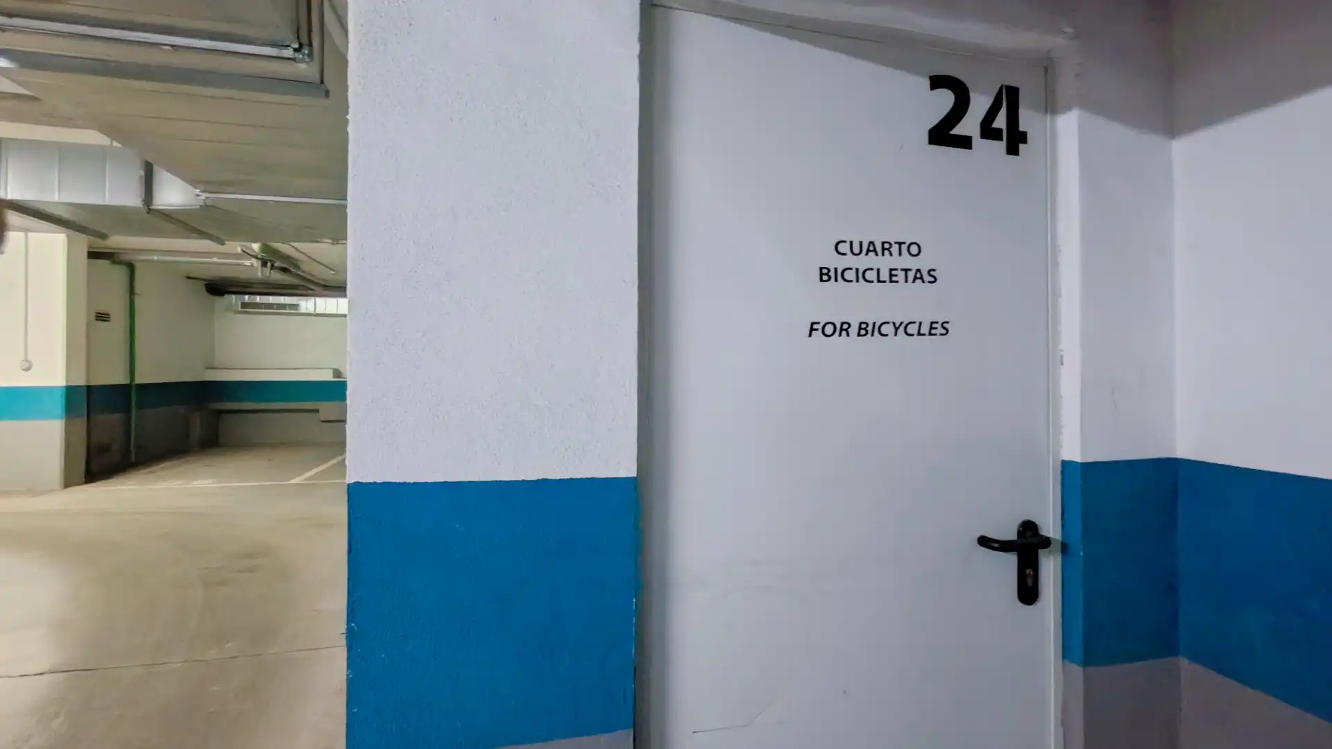 Parkplatz von Erdgeschoss zur Miete in  Palma de Mallorca mit Klimaanlage, Heizung und Parkett