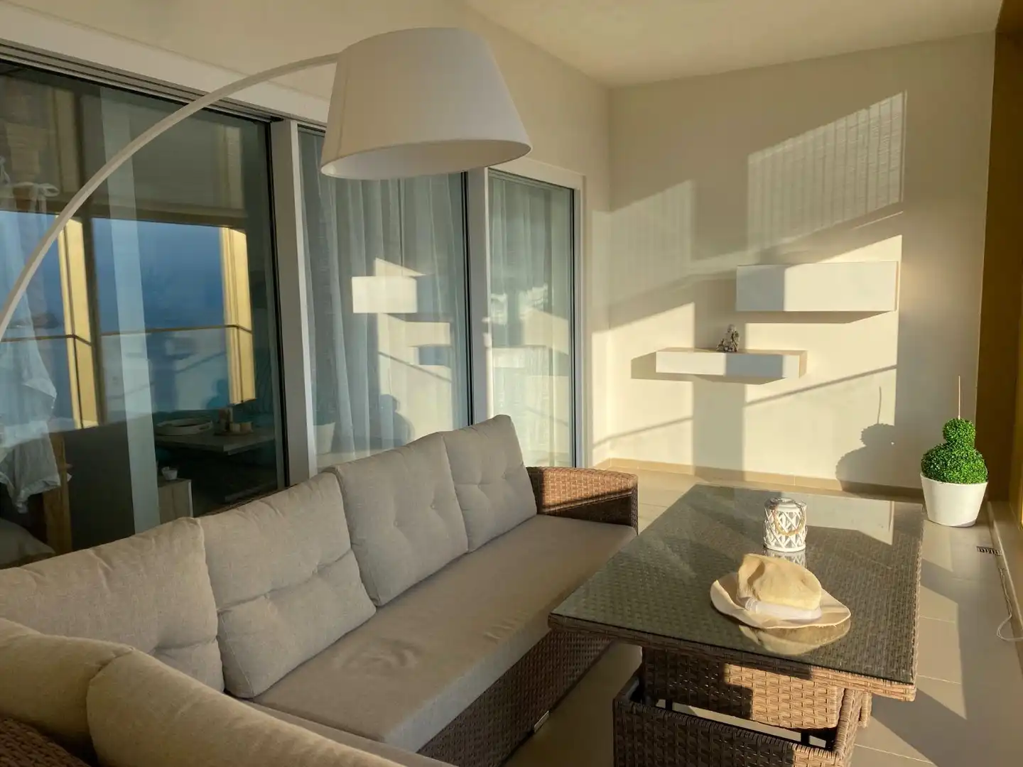 Terraza de Apartamento de alquiler en Benidorm con Aire acondicionado, Terraza y Amueblado