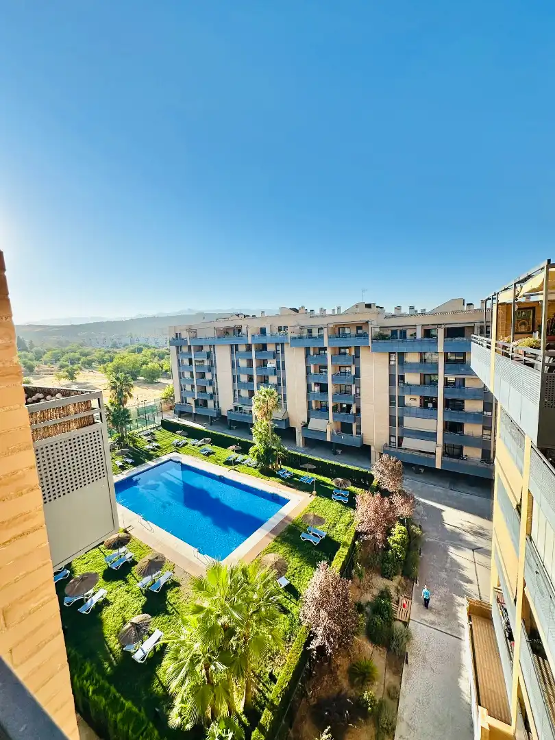 Vista exterior de Àtic de lloguer en Granada amb Aire condicionat, Calefacció i Terrassa