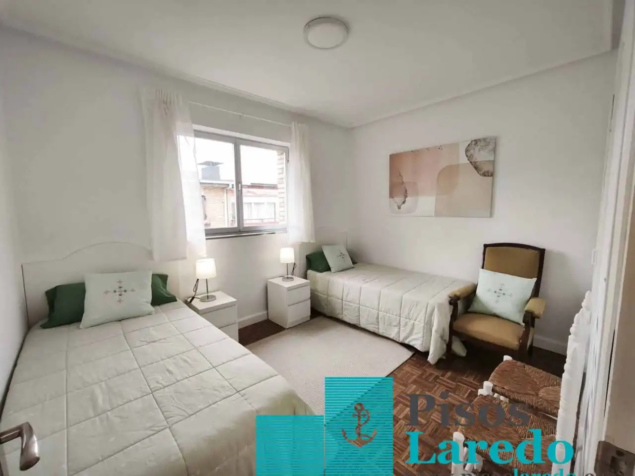 Habitación de Piso en venta en Laredo con Calefacción, Parquet y Terraza