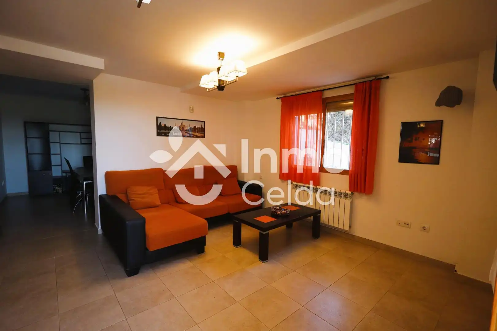 Sala de estar de Casa adosada en venta en Chiva con Calefacción, Jardín privado y Terraza