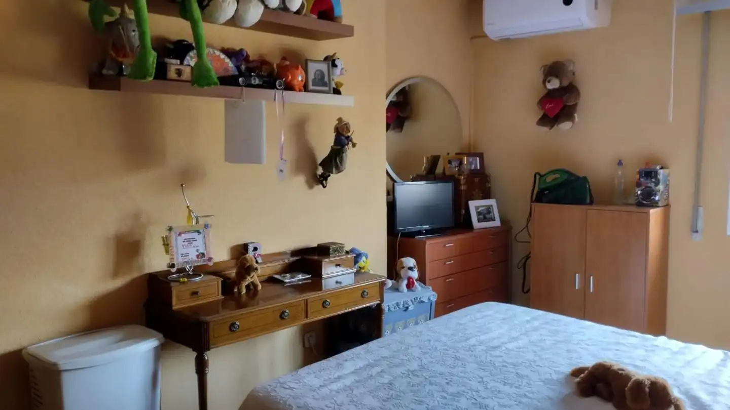 Habitación de Dúplex en venta en Azuqueca de Henares con Aire acondicionado, Calefacción y Amueblado