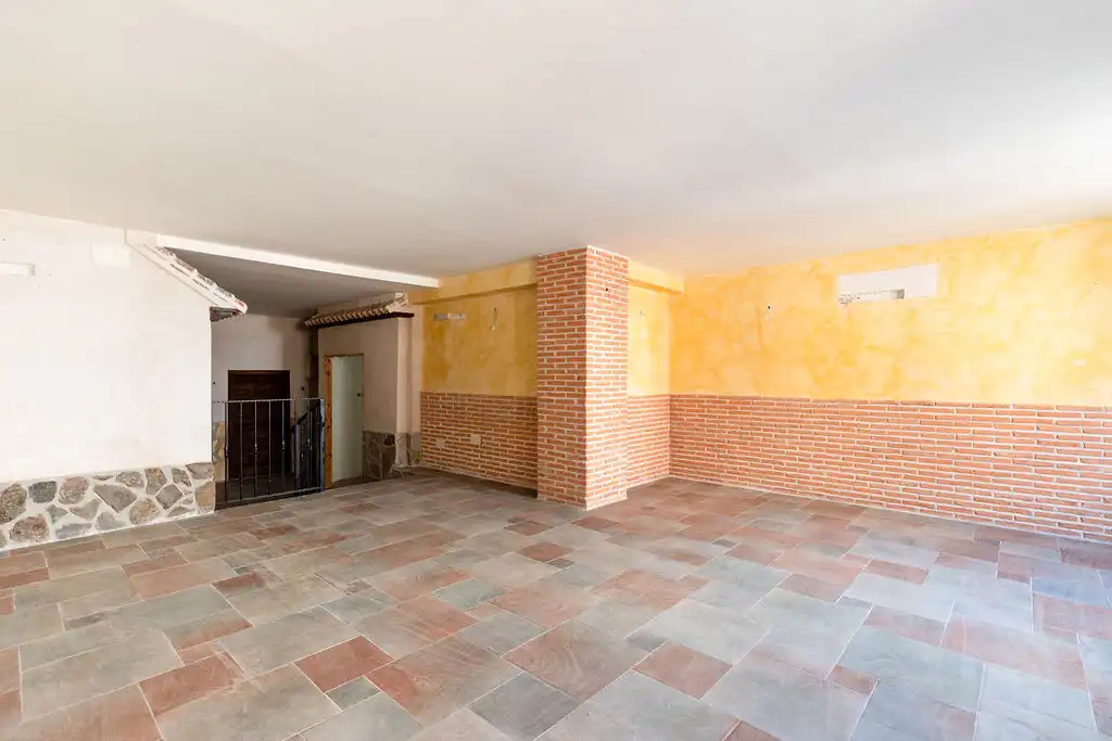 Business premises for sale in C/ Noliva, imagen 25