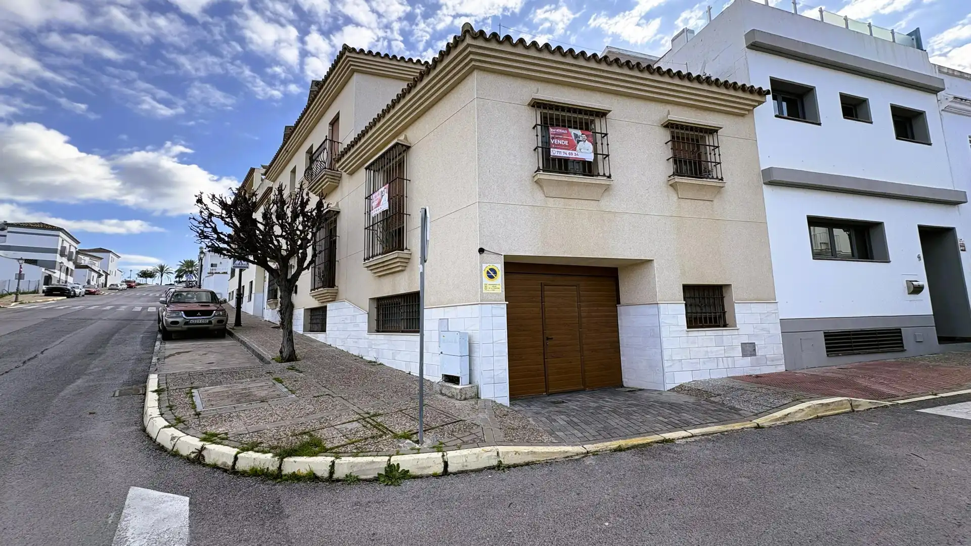 Adossat amb piscina en venda a Calle Presidente Diego Martínez Barrio #9, imagen 5
