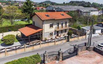 Exterior view of House or chalet for sale in Reocín  with Heating, Terrace and Balcony