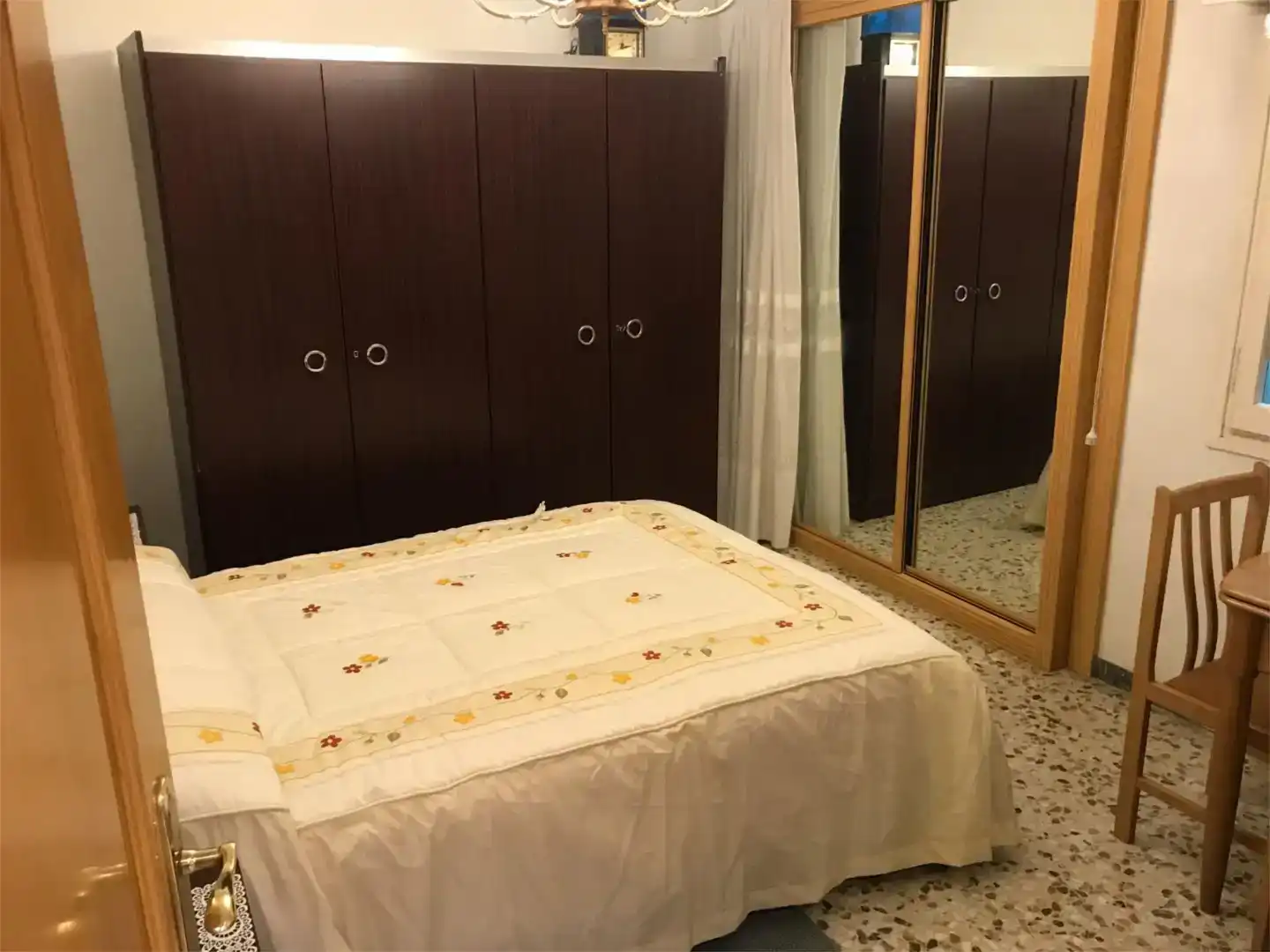 Dormitori de Pis en venda en  Zaragoza Capital amb Balcó