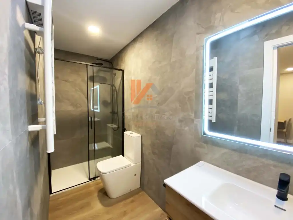 Baño de Apartamento en venta en Santiago de Compostela 