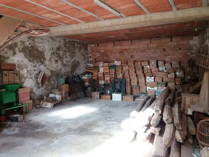 Casa rústica amb terrassa en venda a Monroyo, imagen 3