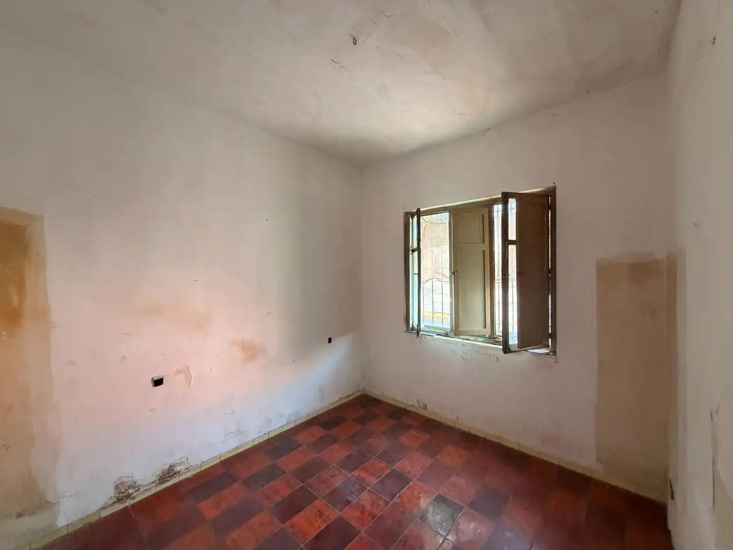 Casa adosada en venta en Cartagena con Terraza, Trastero y Alarma