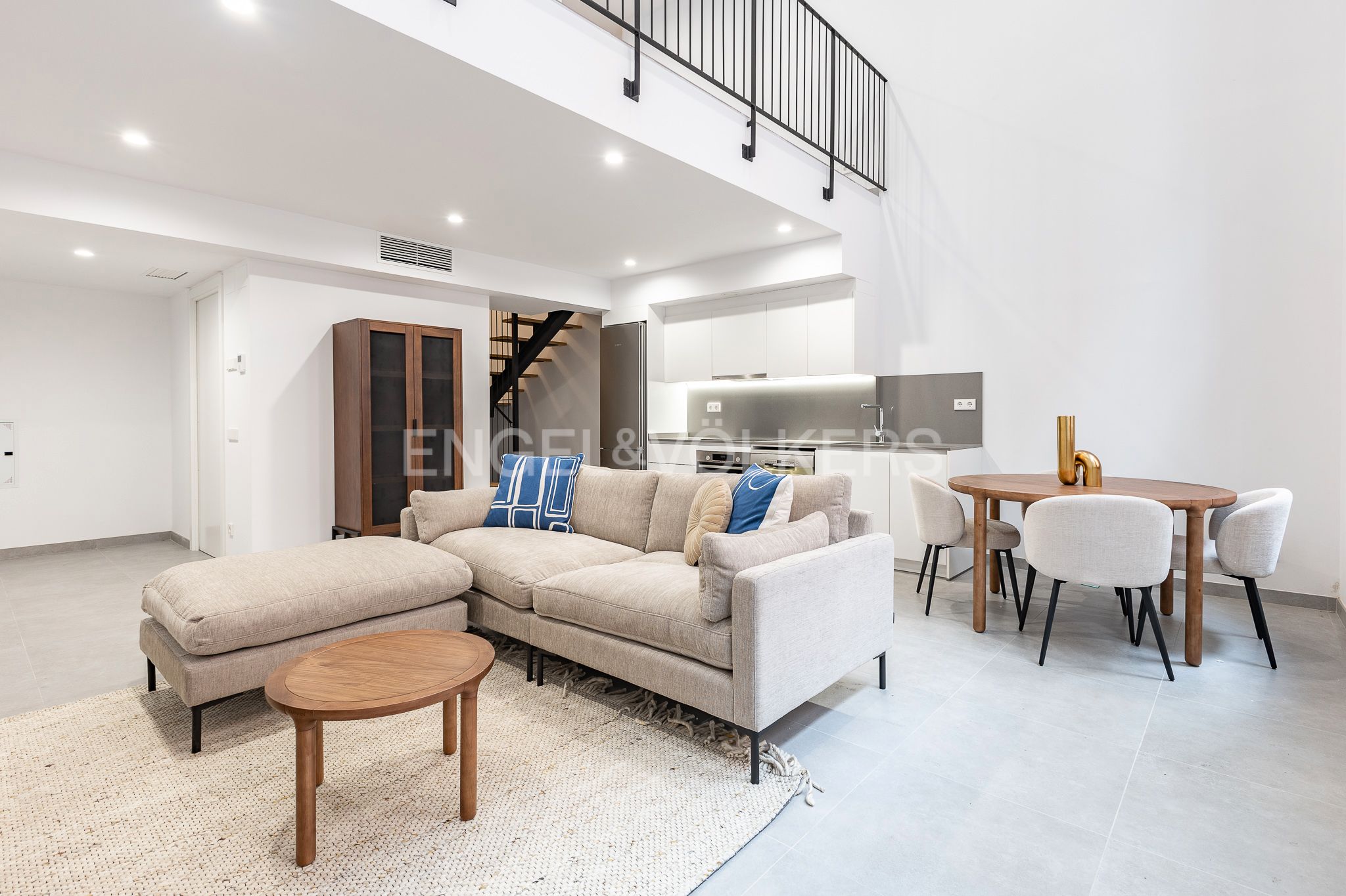 Living room of Apartment for sale in  Barcelona Capital  with Air Conditioner and Heating
