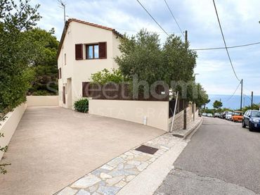Doppelhaushälfte mit Balkon zum Verkauf in Carrer Rec de Sa Tuna 56