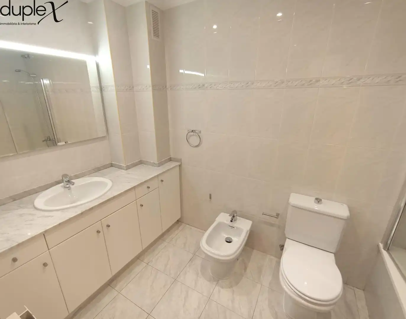 Bathroom of Flat for rent in Mataró  with Heating and Balcony