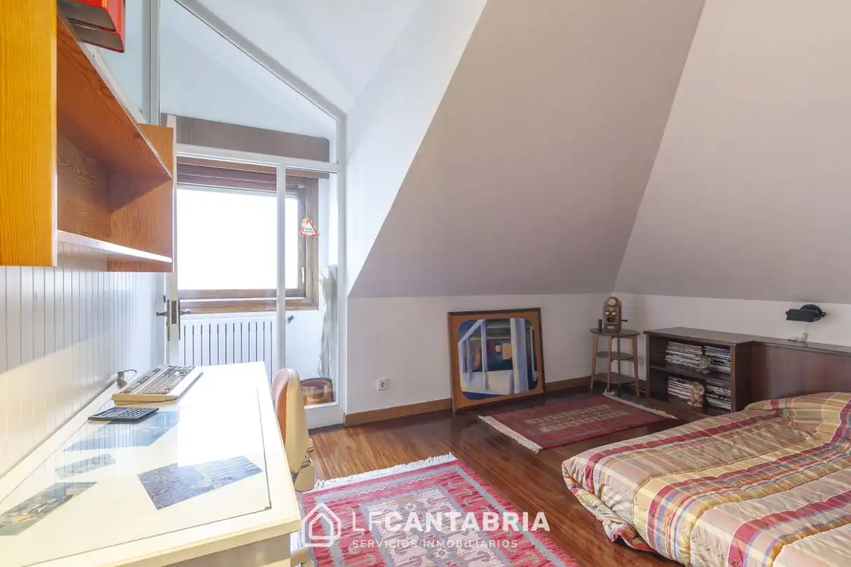 Habitación de Dúplex en venta en Santander con Calefacción y Terraza