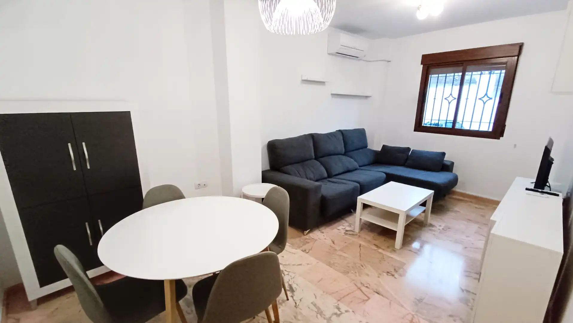 Sala de estar de Piso de alquiler en La Zubia con Aire acondicionado, Amueblado y Balcón