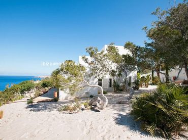 Villa avec balcon à louer à Cala Vedella-Cala Tarida