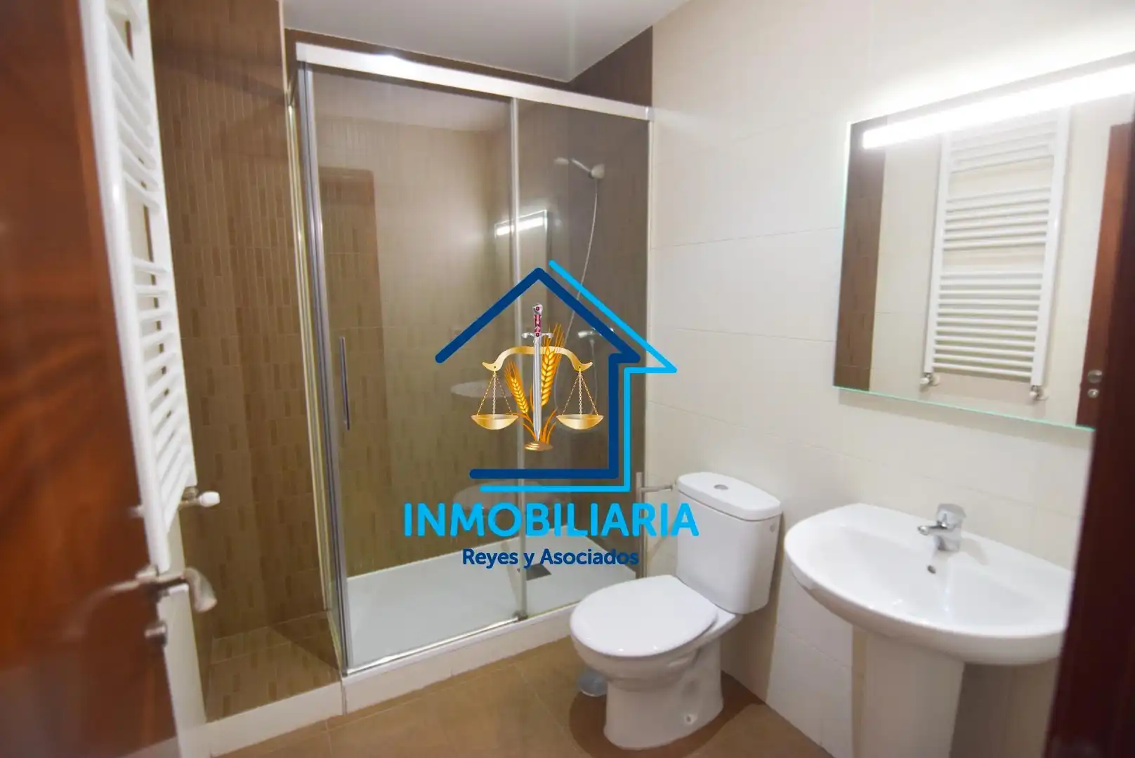 Bany de Pis de lloguer en Córdoba