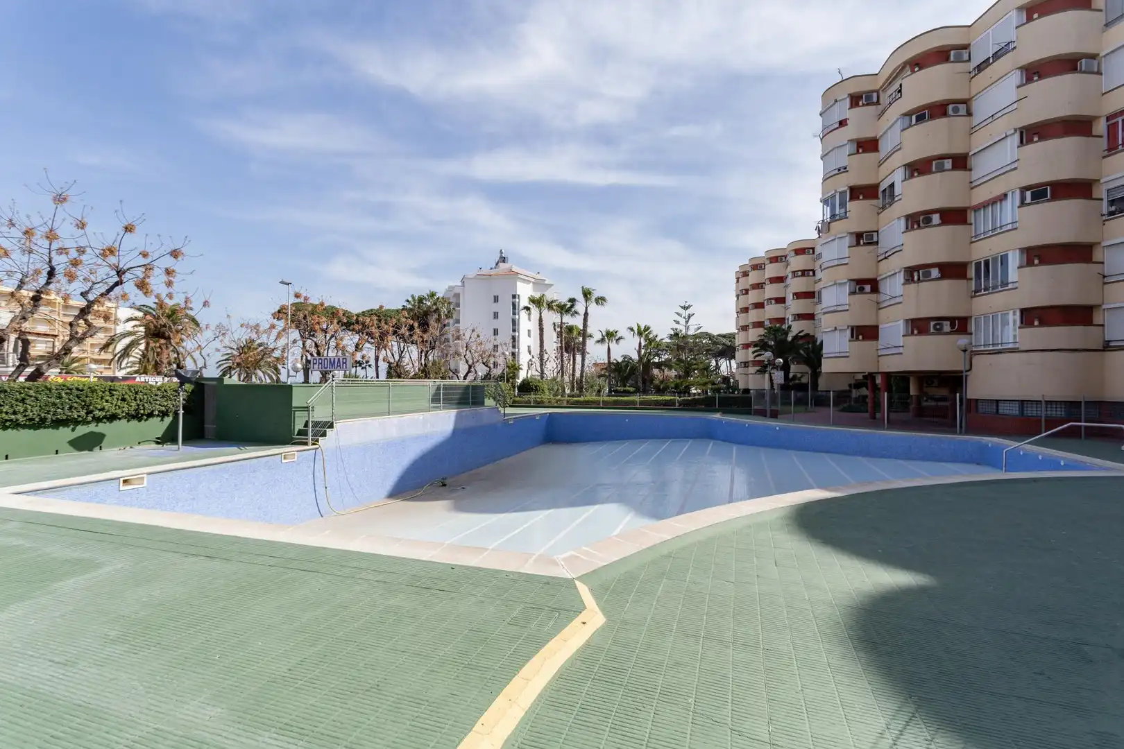 Schwimmbecken von Wohnung zum Verkauf in Vila-seca mit Klimaanlage, Privatgarten und Schwimmbad