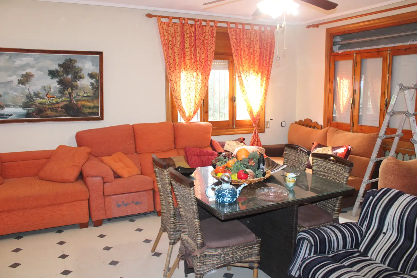 Wohnzimmer von Haus oder Chalet zum Verkauf in Sax mit Privatgarten, Schwimmbad und Möbliert