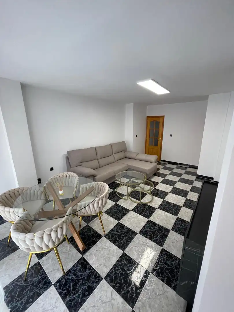 Sala d'estar de Pis de lloguer en Motril amb Moblat