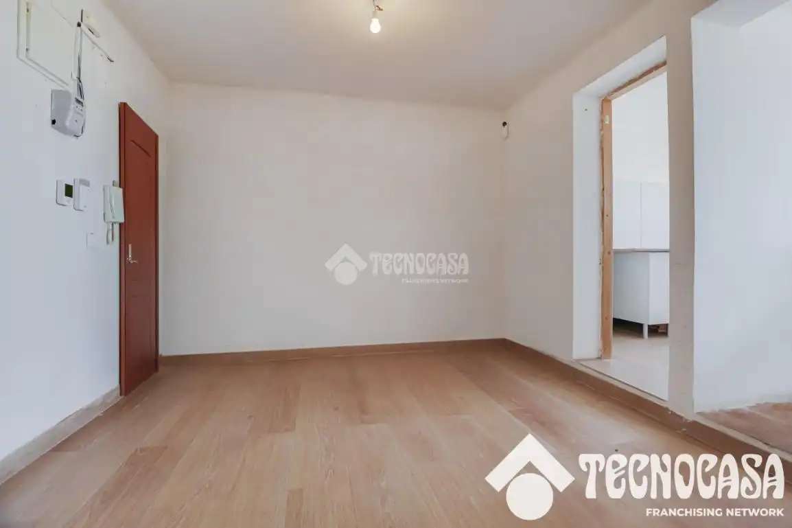 Bedroom of Flat for sale in Barcelona  with Parquet flooring and Alarm