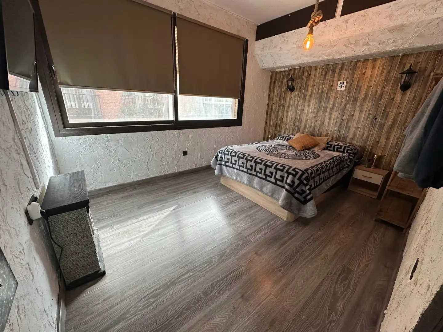 Bedroom of Commercial properties for sale in Parla  with Air Conditioner and Heating