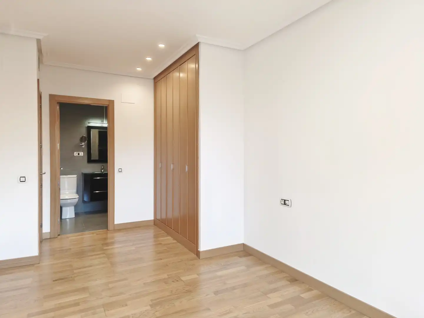 Piso en venta en  Logroño con Aire acondicionado, Calefacción y Jardín privado