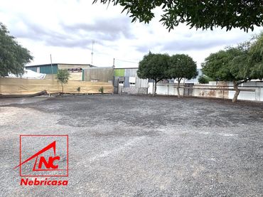 Country house with pool for sale in Lebrija