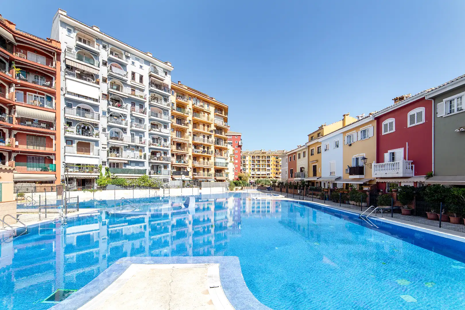 Piscina de Piso en venta en Alboraya con Parquet, Terraza y Piscina comunitaria
