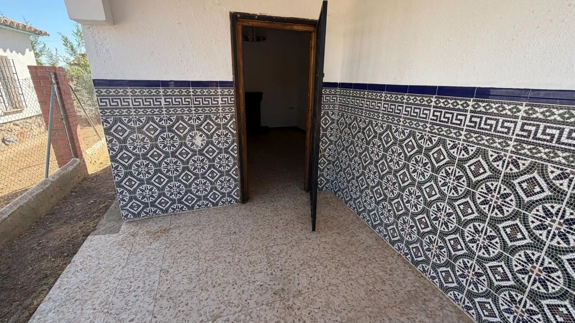 Detached house with garden for sale in Villafranca de los Caballeros, imagen 8