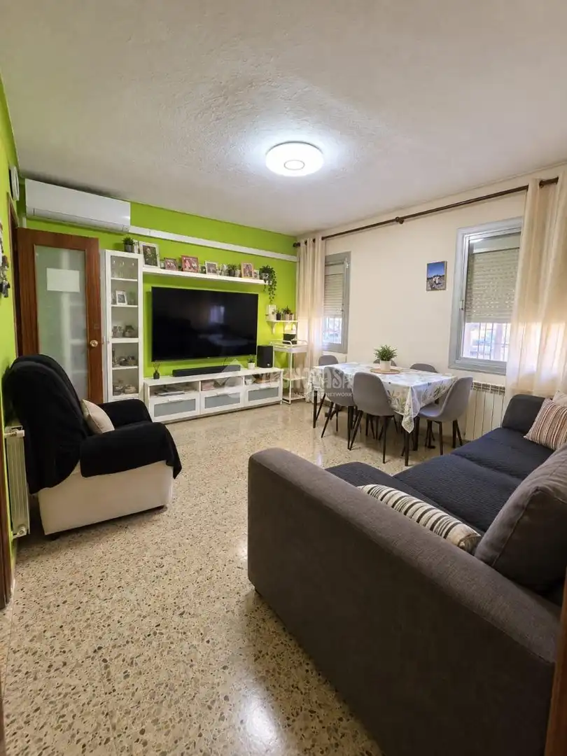 Flat for sale in Nou Barris, imagen 2