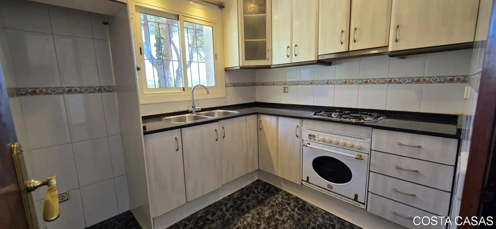 Cocina de Casa o chalet en venta en Olivella con Aire acondicionado, Jardín privado y Alarma