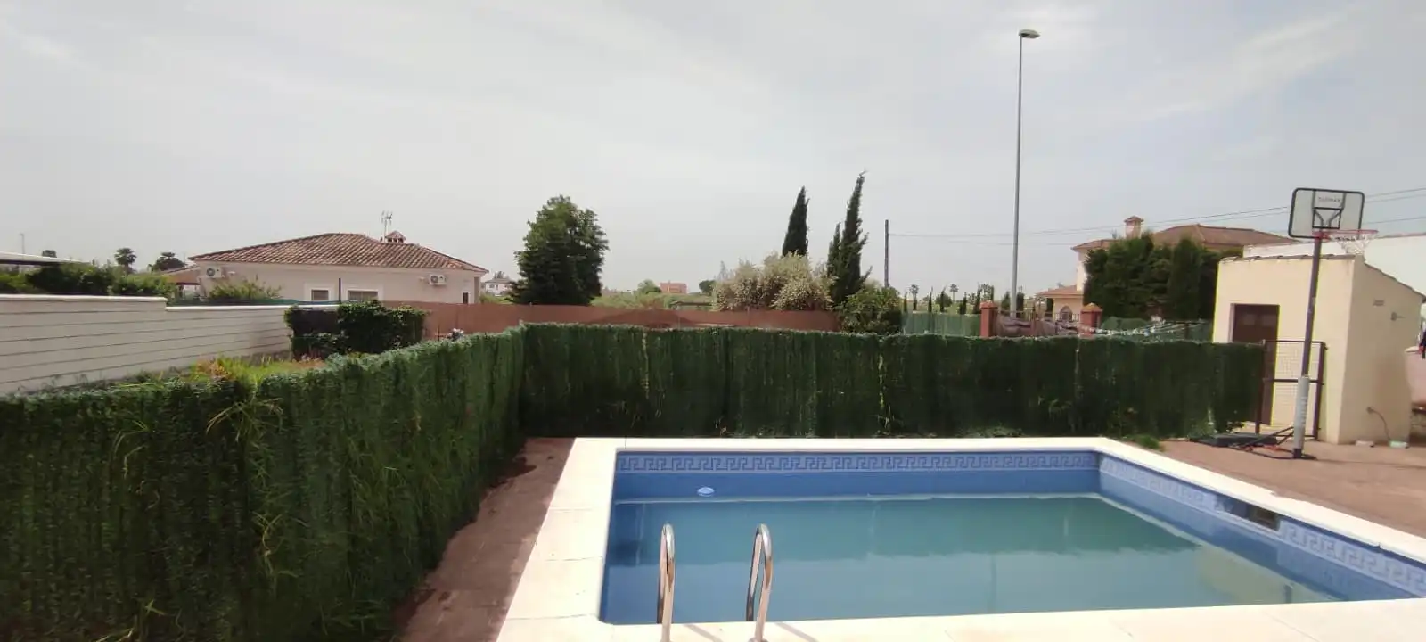 Piscina de Casa o xalet en venda en La Carlota amb Aire condicionat, Jardí privat i Terrassa