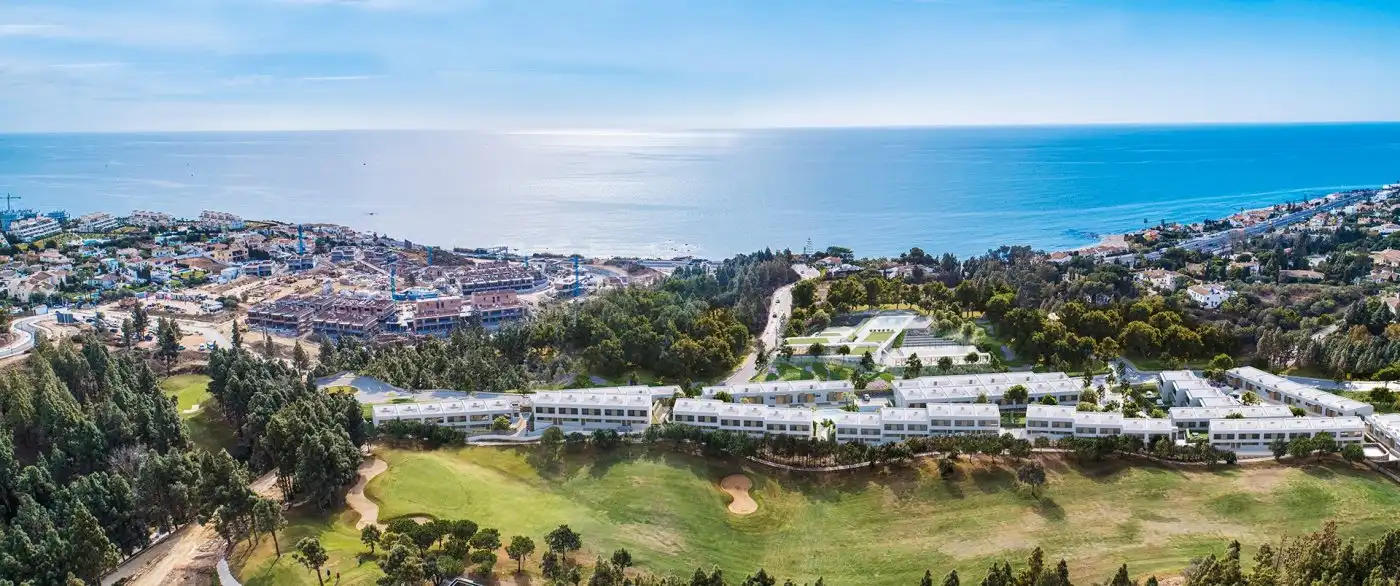 Vista exterior de Casa adosada en venda en Mijas amb Aire condicionat, Calefacció i Jardí privat