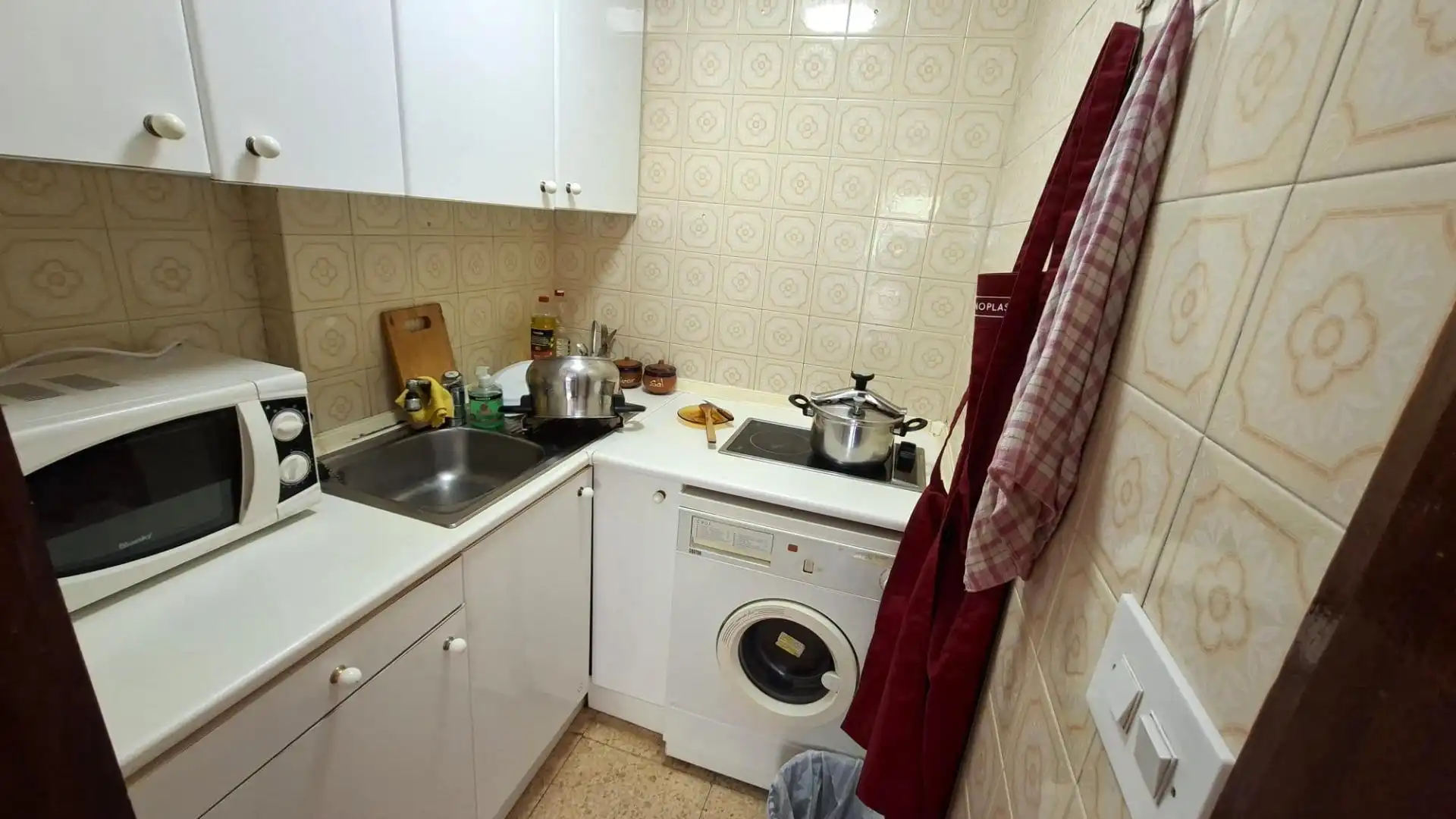Cocina de Apartamento en venta en Benidorm con Jardín privado, Amueblado y Piscina comunitaria