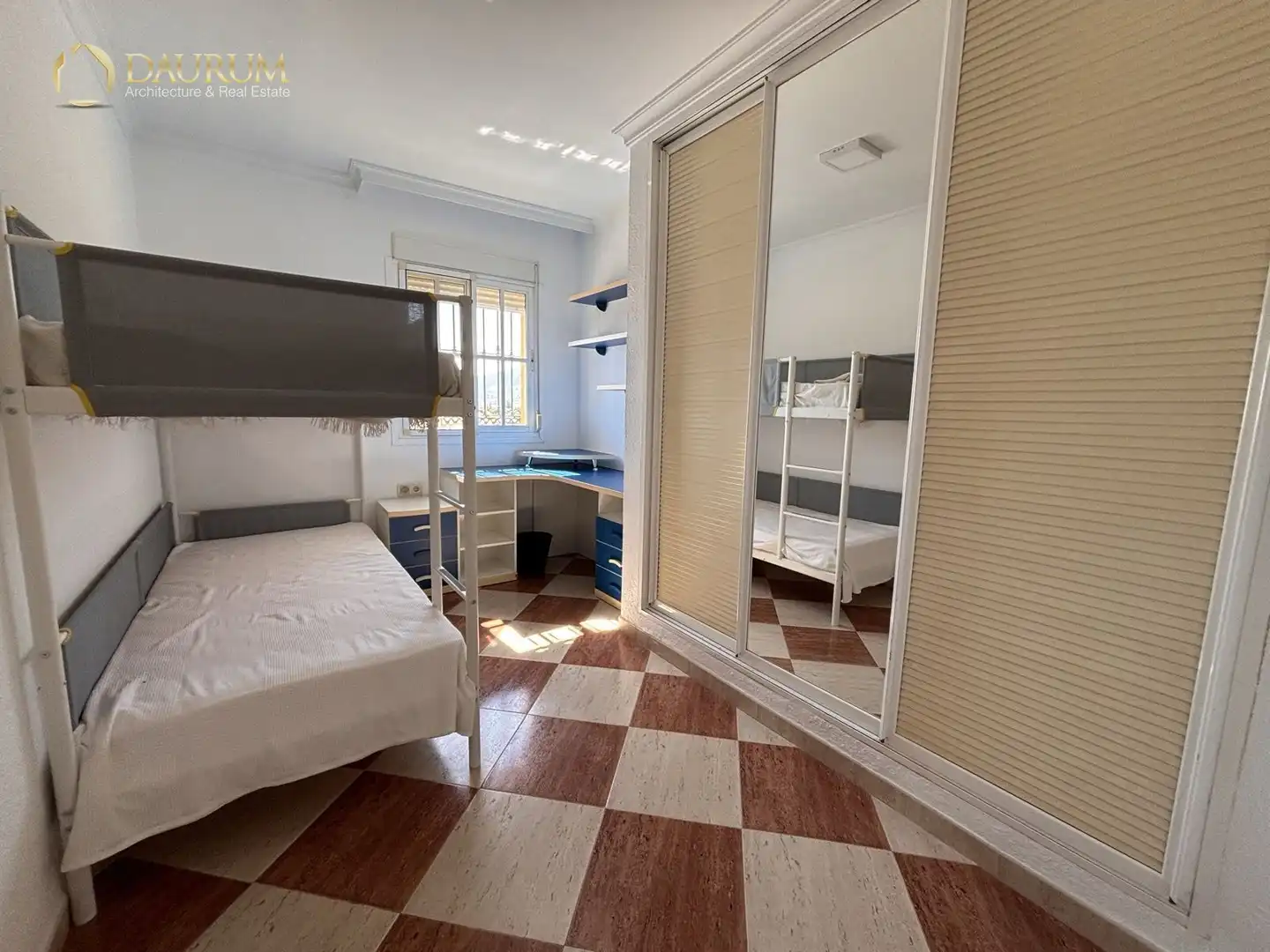 Habitación de Casa o chalet en venta en Alhaurín de la Torre con Aire acondicionado, Terraza y Trastero