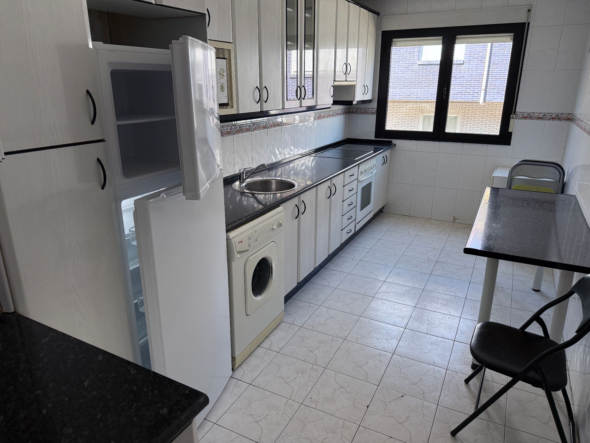 Cocina de Apartamento de alquiler en Villaquilambre con Calefacción, Parquet y Terraza
